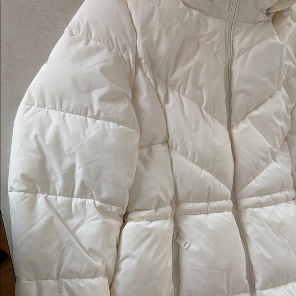 DKNY Cream Hooded Puffer Coat - Picture 5 of 16